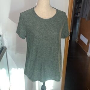 Outdoor Voices GREEN  size XL Lightweight, breathable, stretchy, and soft.